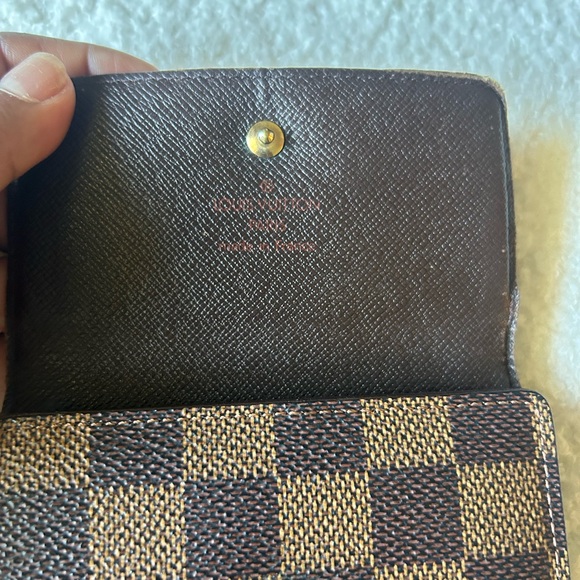 LV wallet - Picture 12 of 15